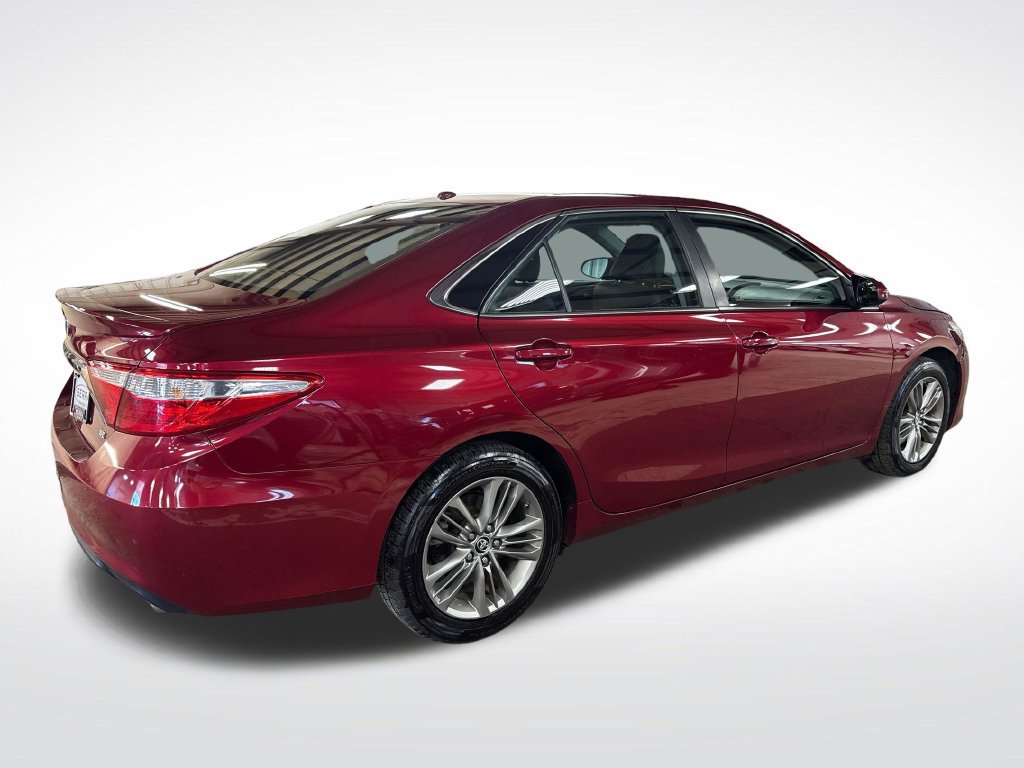 Used 2015 Toyota Camry SE FWD image 5