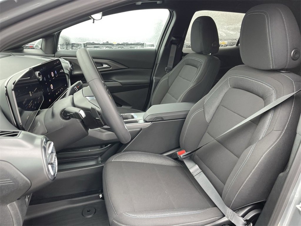 New 2026 Chevrolet Equinox EV LT image 11