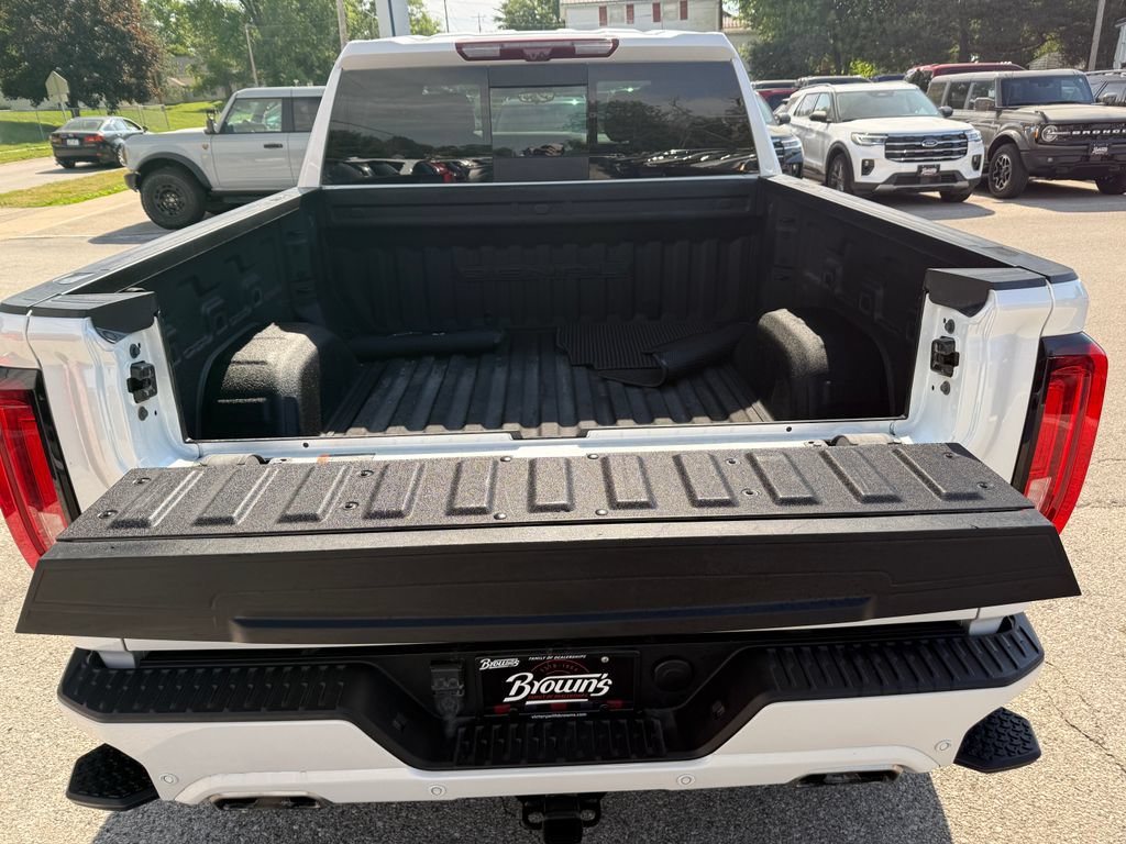 Used 2024 GMC Sierra 1500 Denali Ultimate AWD/4WD image 12
