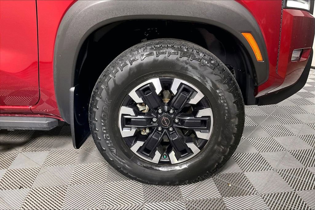 Used 2022 Nissan Frontier PRO-4X w/ Technology Package image 11
