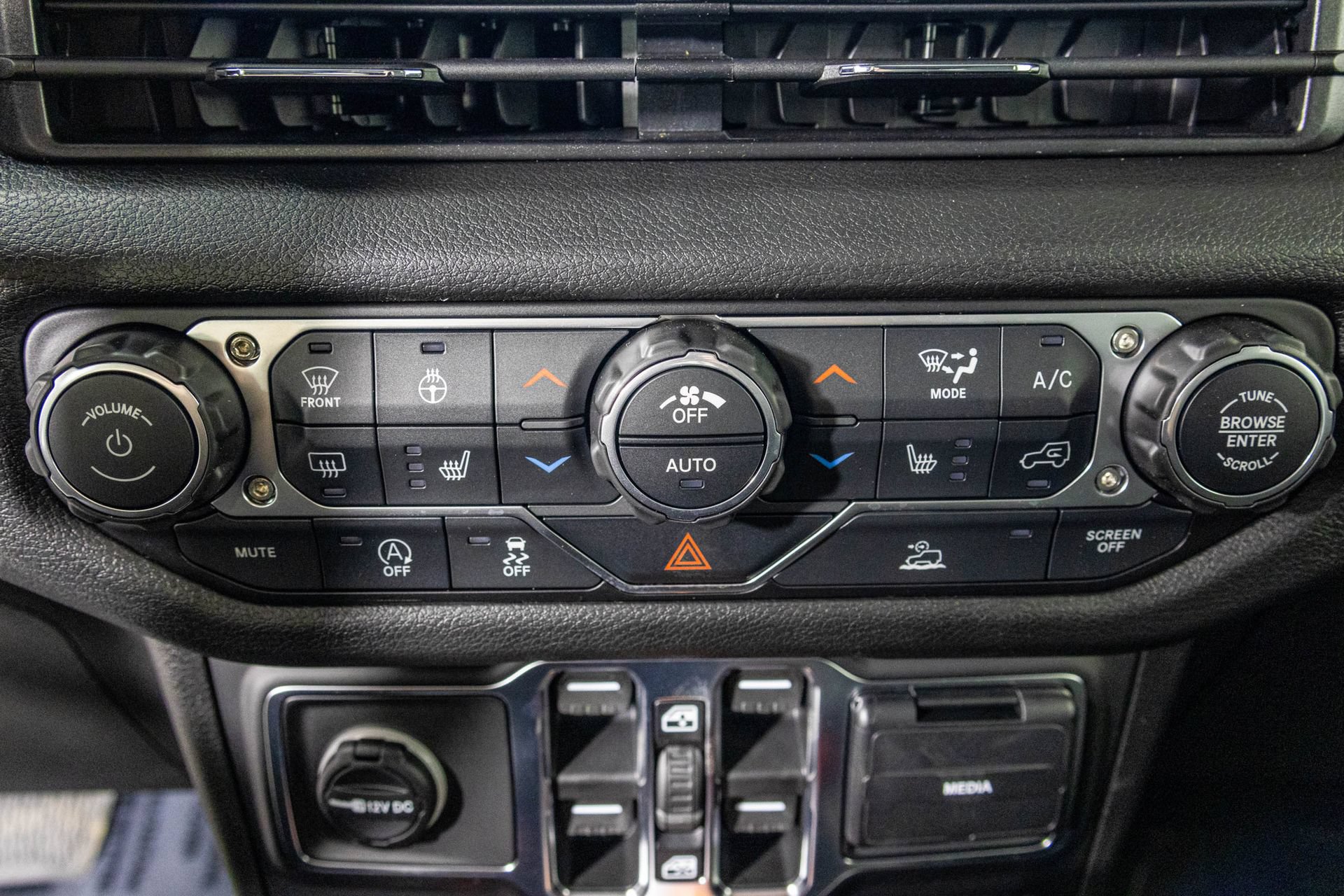 New 2026 Jeep Gladiator Sport AWD/4WD image 26
