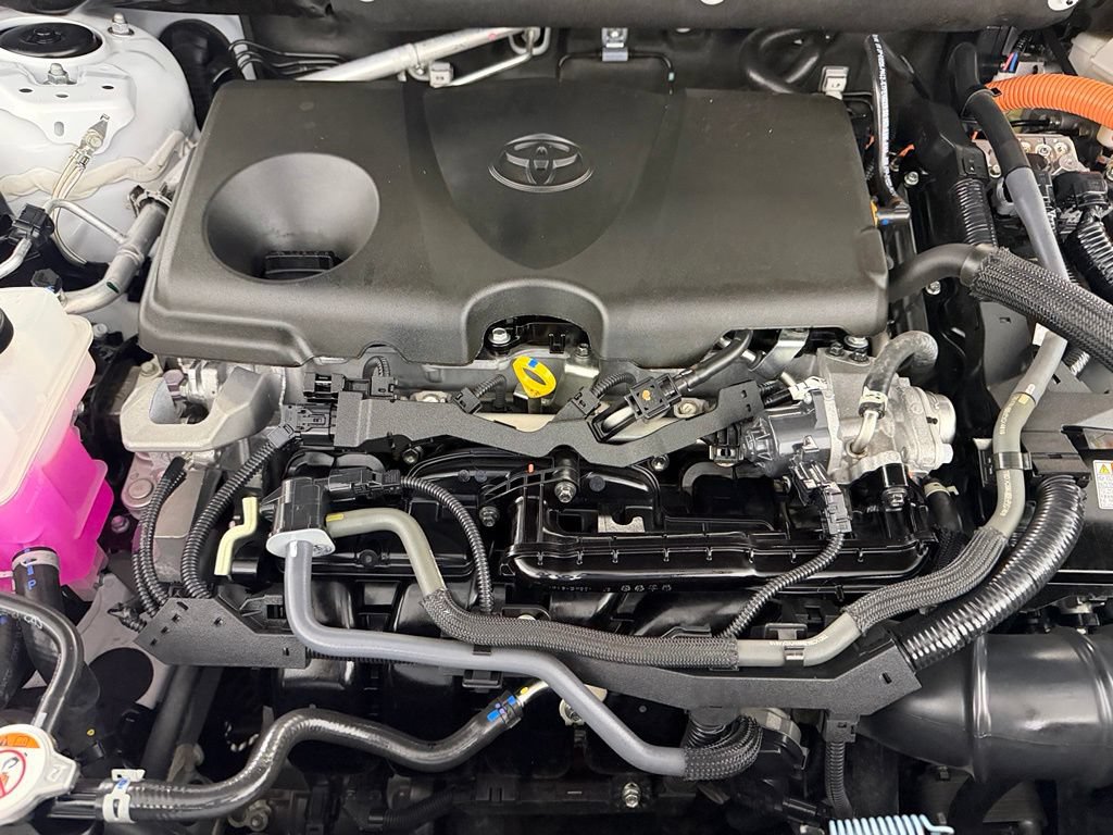 Used 2025 Toyota RAV4 XLE AWD/4WD image 31