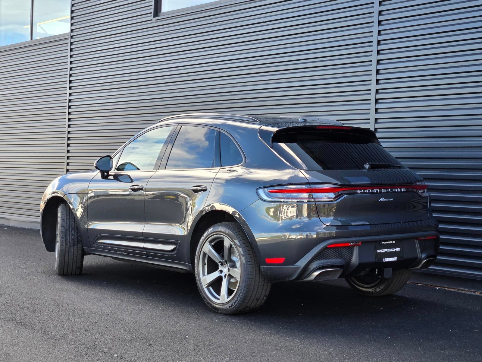 New 2026 Porsche Macan AWD/4WD image 3