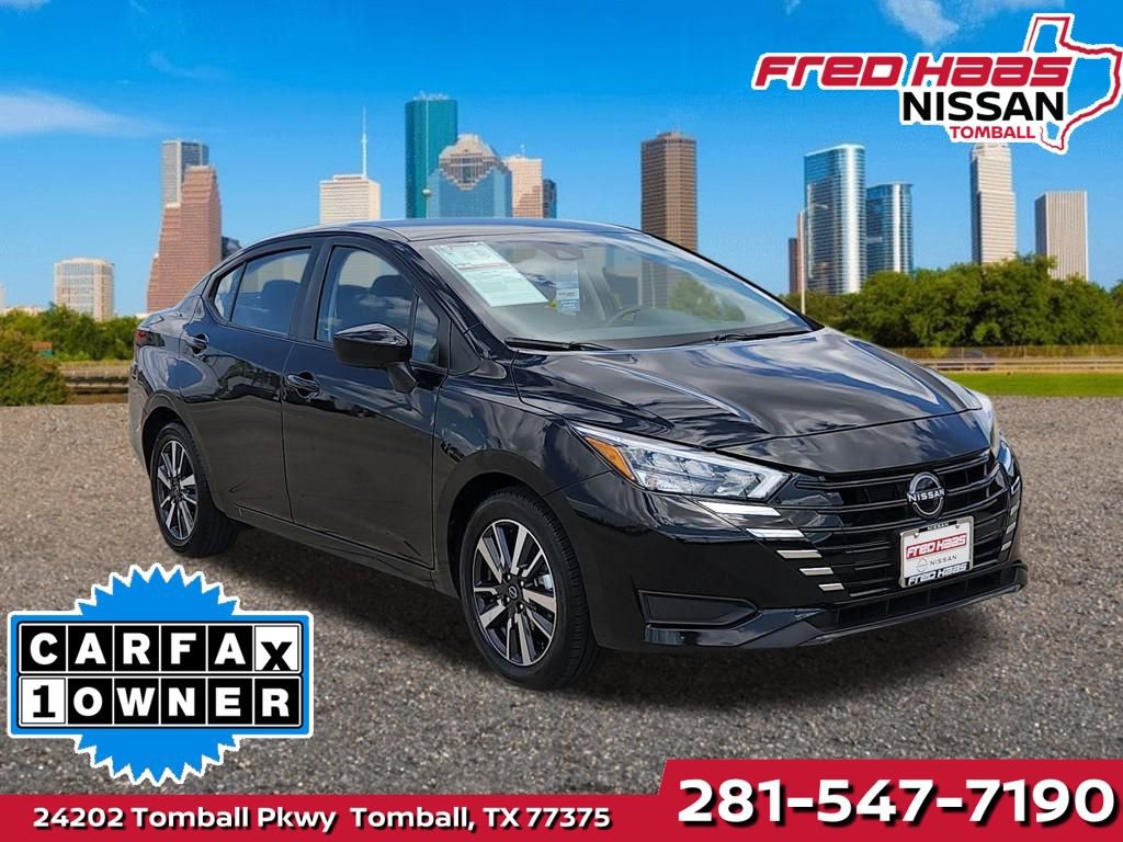 Used 2025 Nissan Versa SV image 1