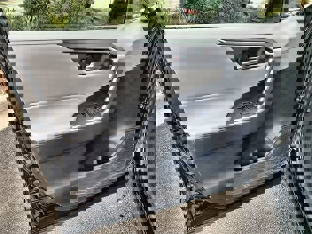 New 2025 Toyota RAV4 XLE image 17