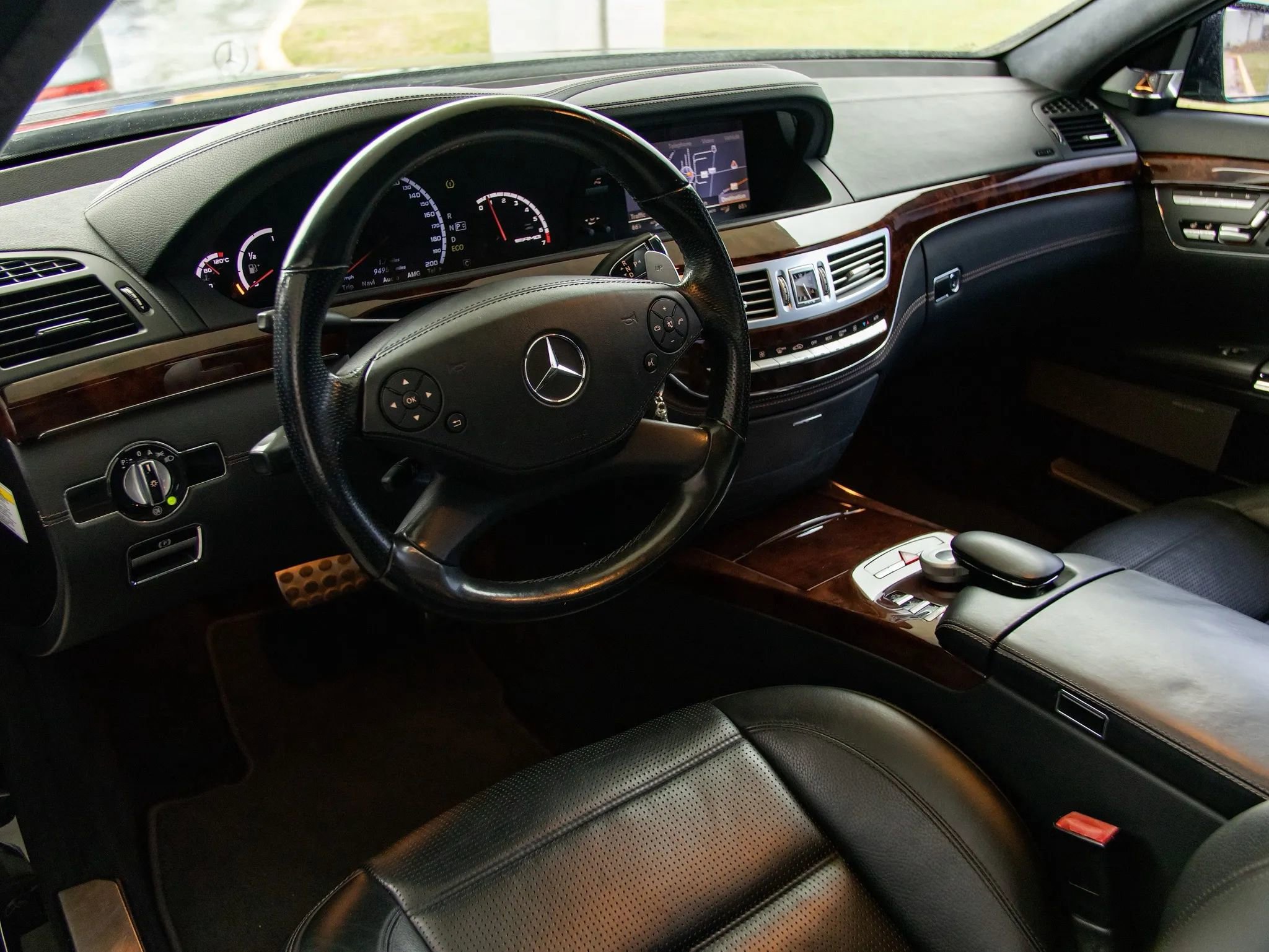 Used 2011 Mercedes-Benz S 63 AMG w/ AMG Performance Pkg image 21