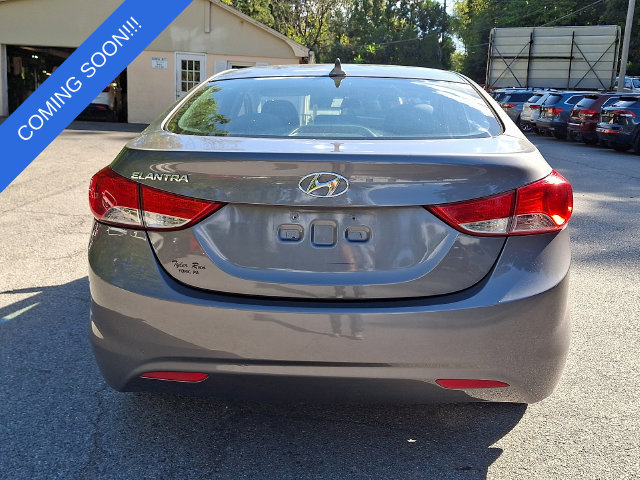 Used 2013 Hyundai Elantra GLS w/ Preferred Pkg FWD image 9