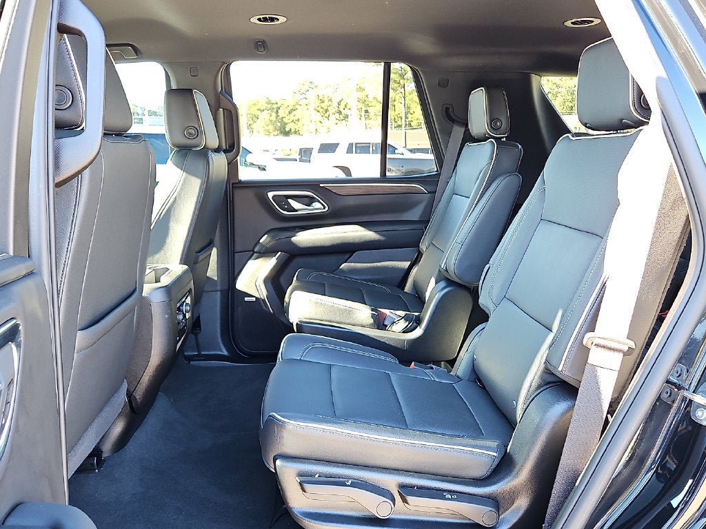 Used 2024 Chevrolet Tahoe Premier AWD/4WD image 10