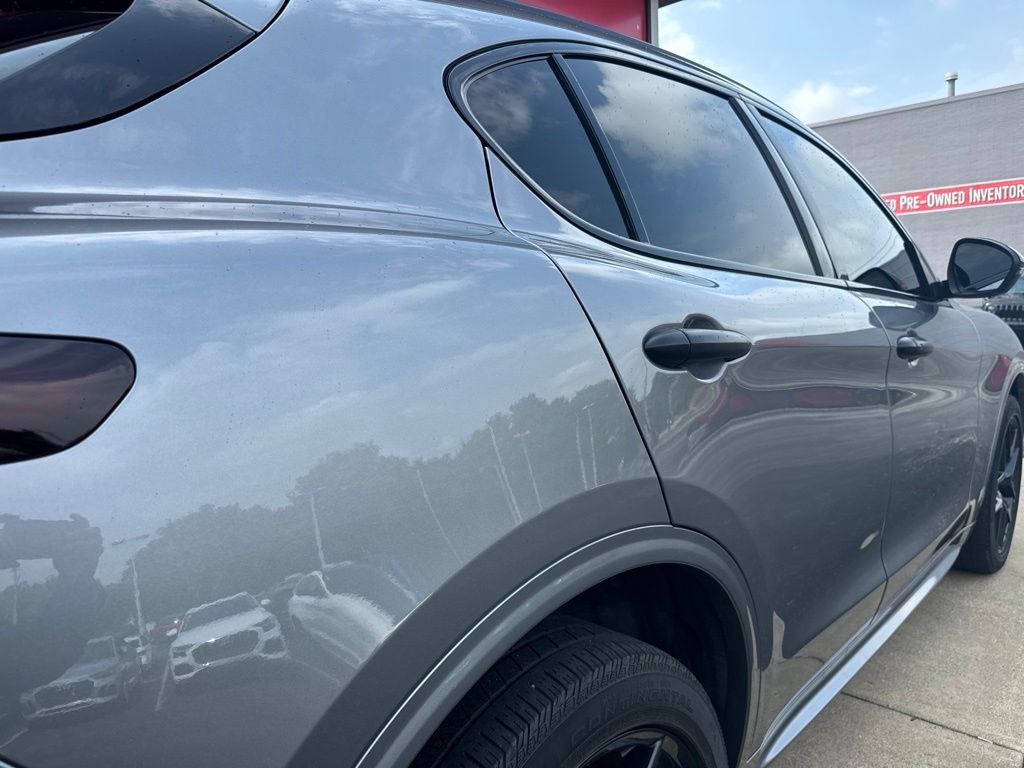 Used 2021 Alfa Romeo Stelvio Ti w/ Nero Edizione AWD/4WD image 6