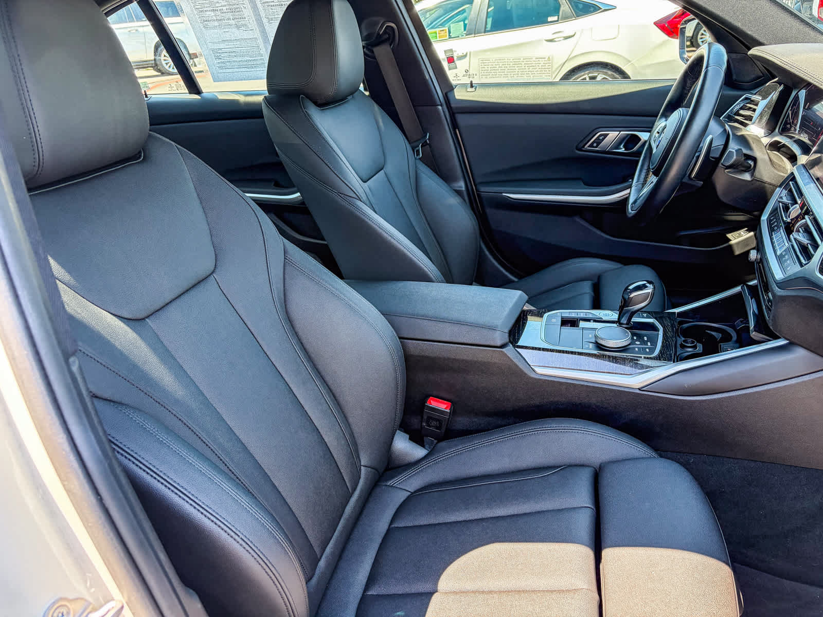 Used 2021 BMW 330i Sedan w/ M Sport Package RWD image 15