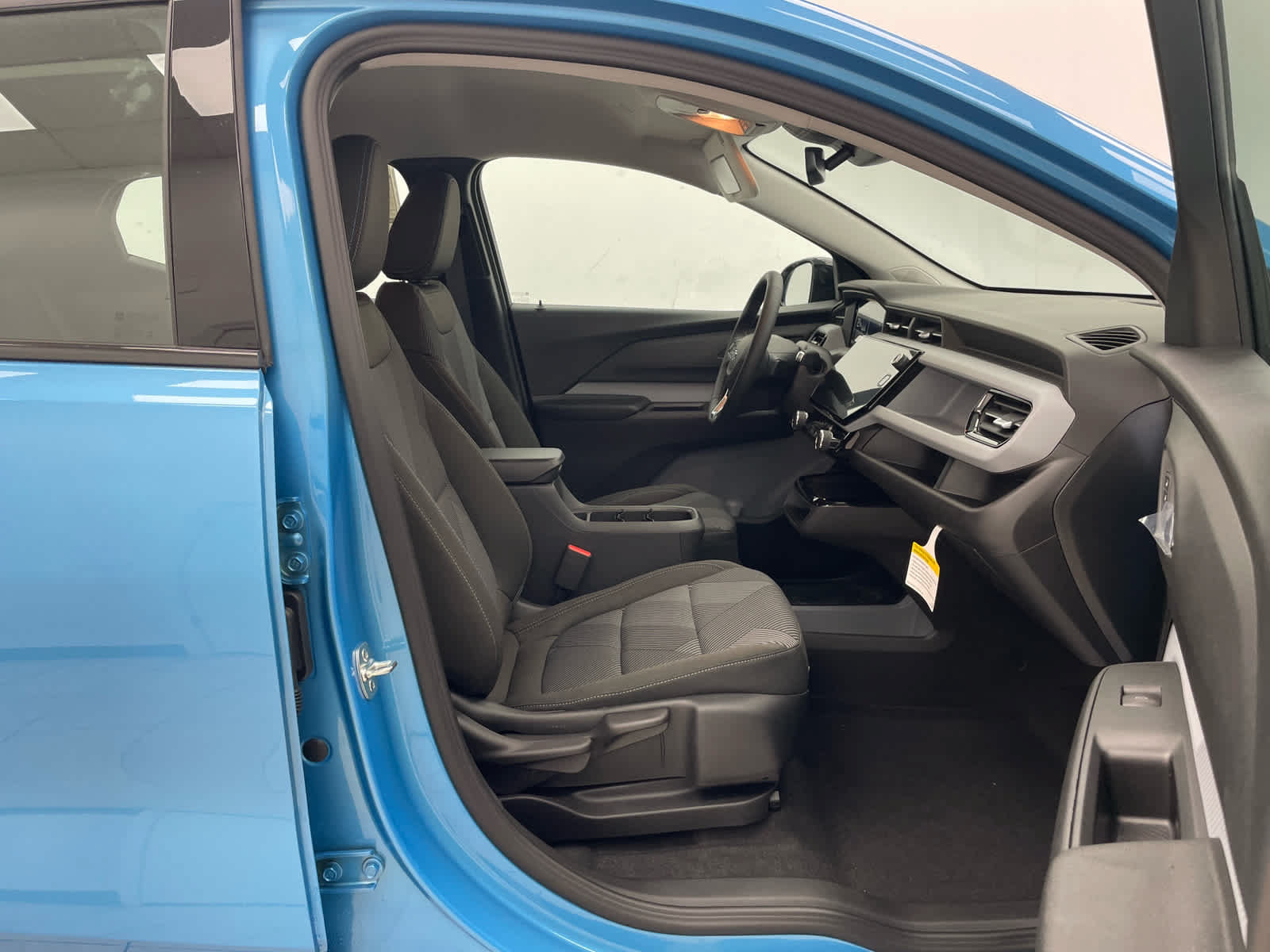 New 2027 Chevrolet Bolt LT w/ Comfort Package FWD image 15