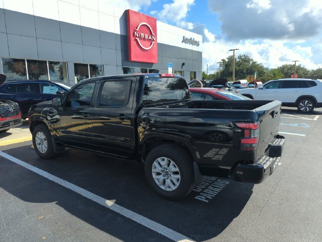Certified 2022 Nissan Frontier SV w/ Technology Package RWD image 3