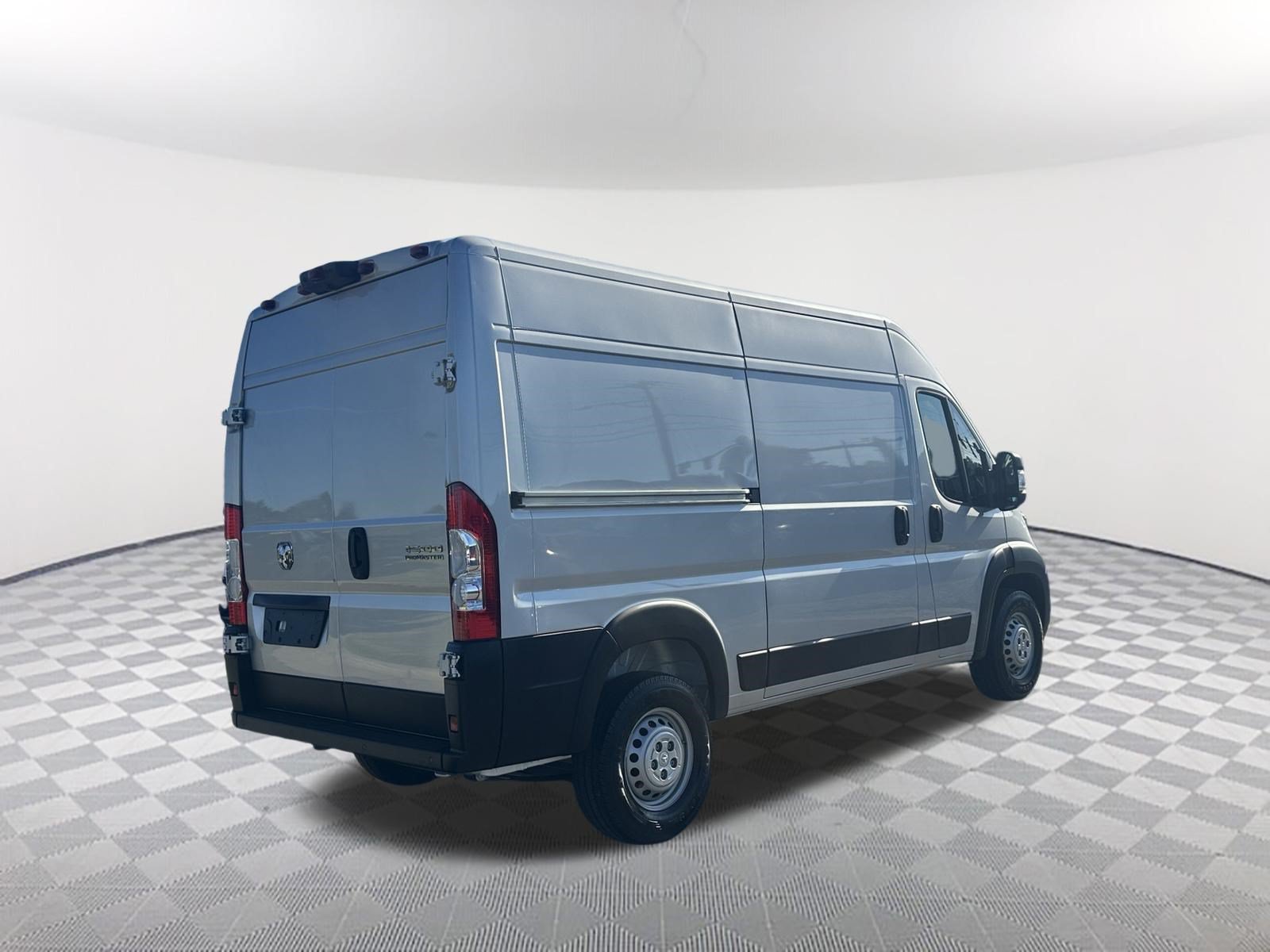 Used 2026 RAM ProMaster 1500 w/ Safety Group FWD image 5