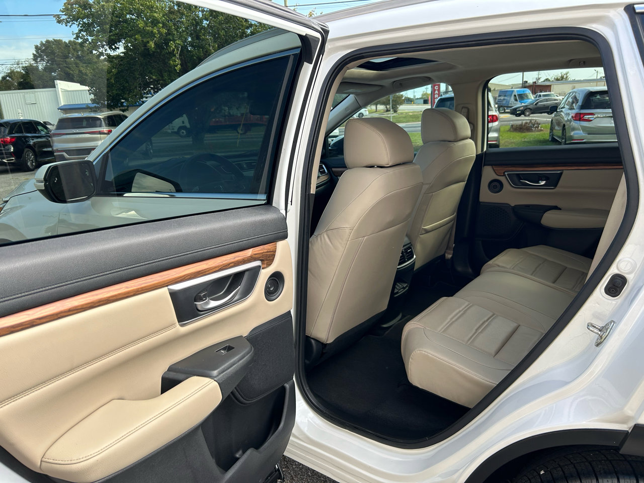 Used 2017 Honda CR-V Touring image 25