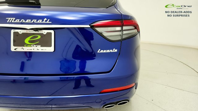 Used 2023 Maserati Levante GT AWD/4WD image 29
