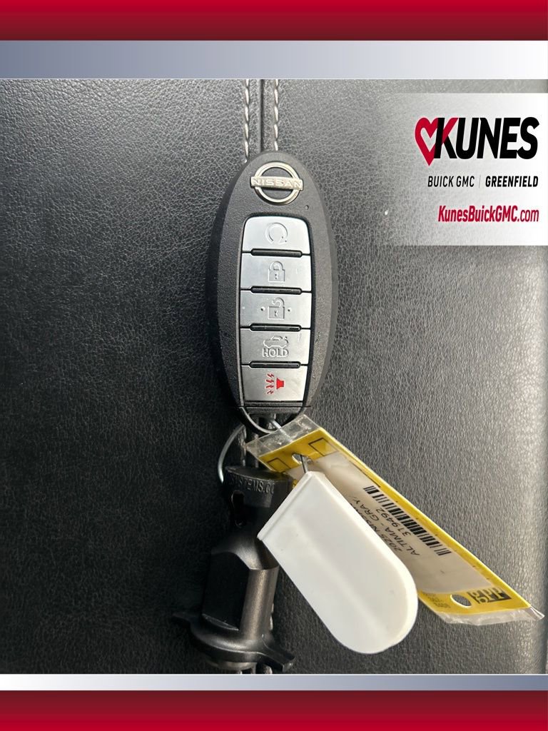 Used 2025 Nissan Altima 2.5 SV image 40