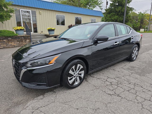 Used 2024 Nissan Altima 2.5 S image 7