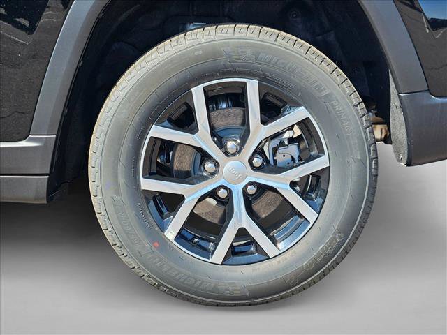 New 2025 Jeep Grand Cherokee Limited w/ Luxury Tech Group II RWD image 11