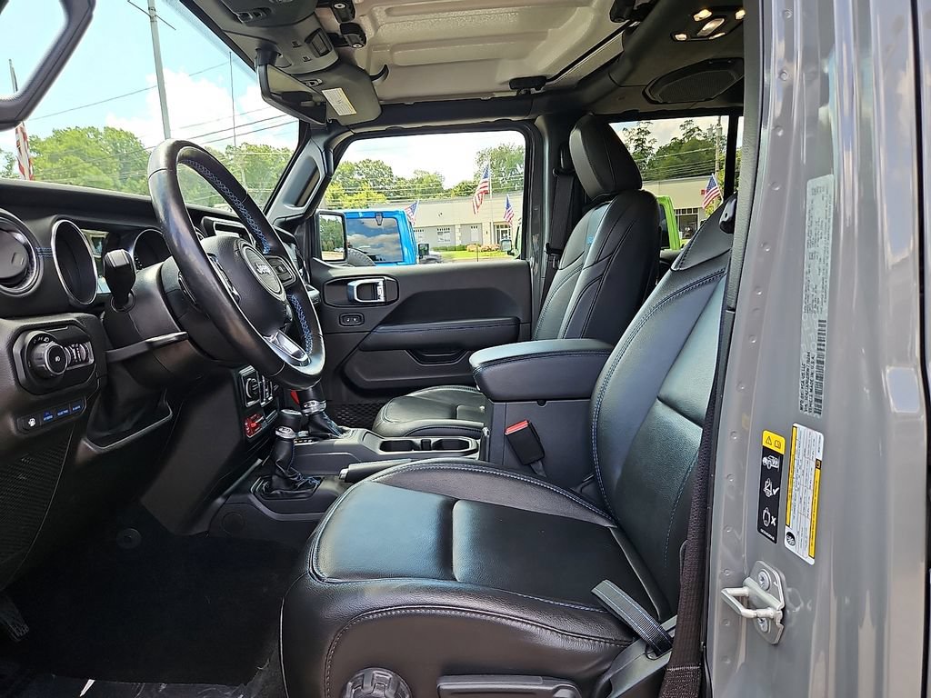 Used 2021 Jeep Wrangler Unlimited Rubicon 4xe w/ Cold Weather Group AWD/4WD image 15