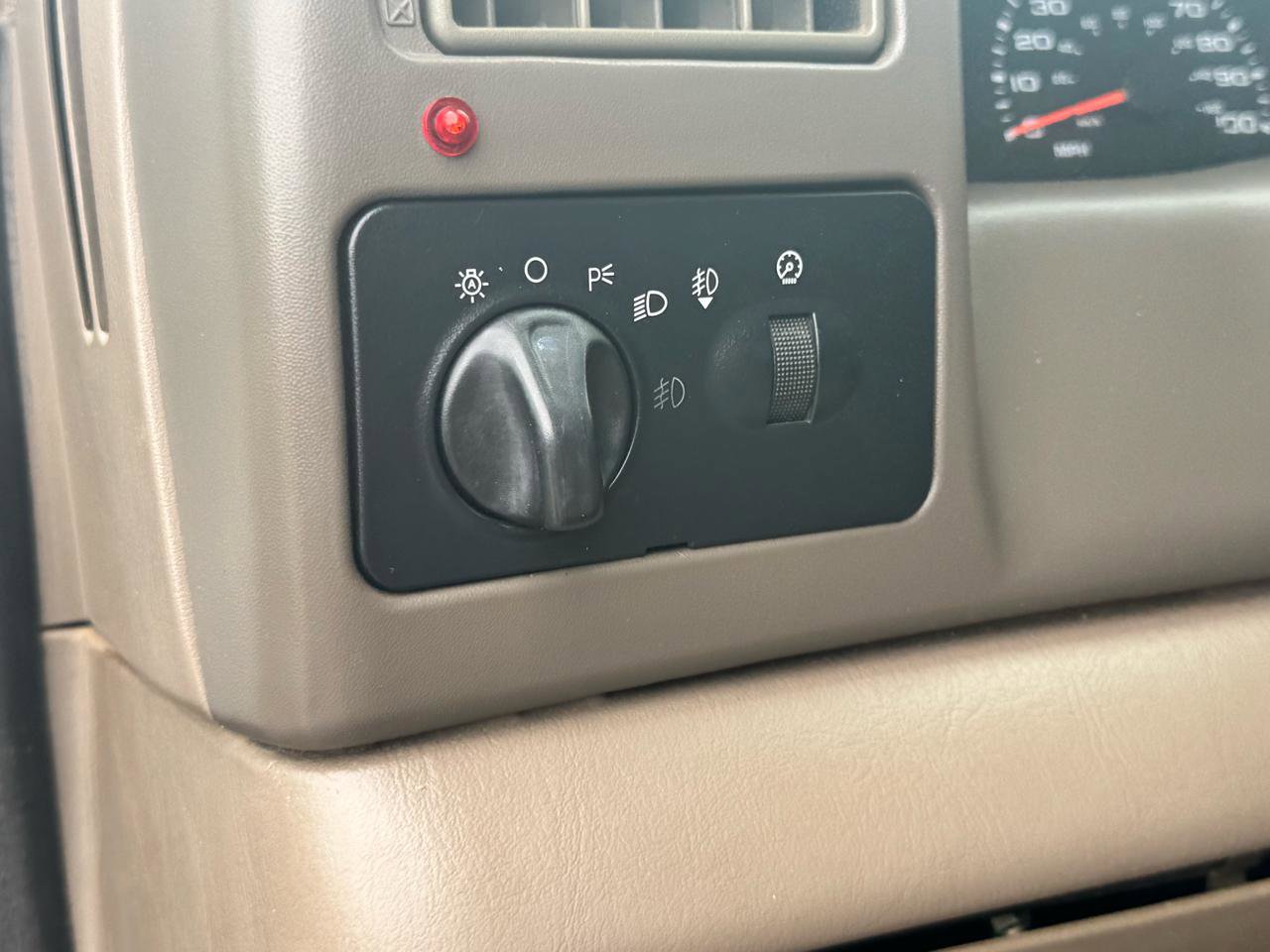 Used 2003 Ford F250 XLT image 16