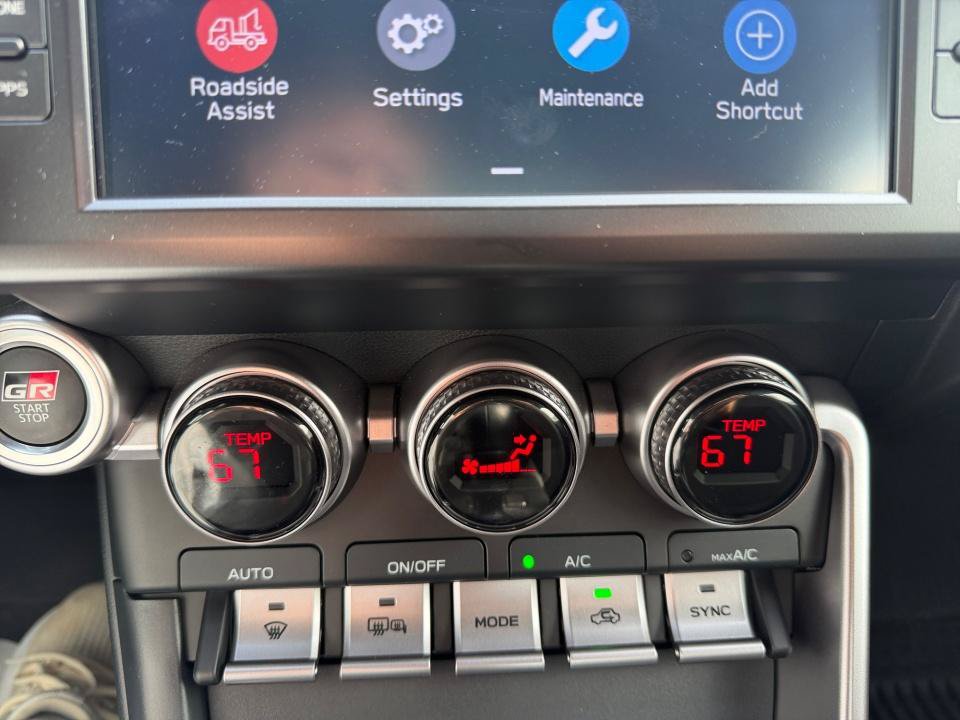 Used 2024 Toyota GR86 RWD image 18
