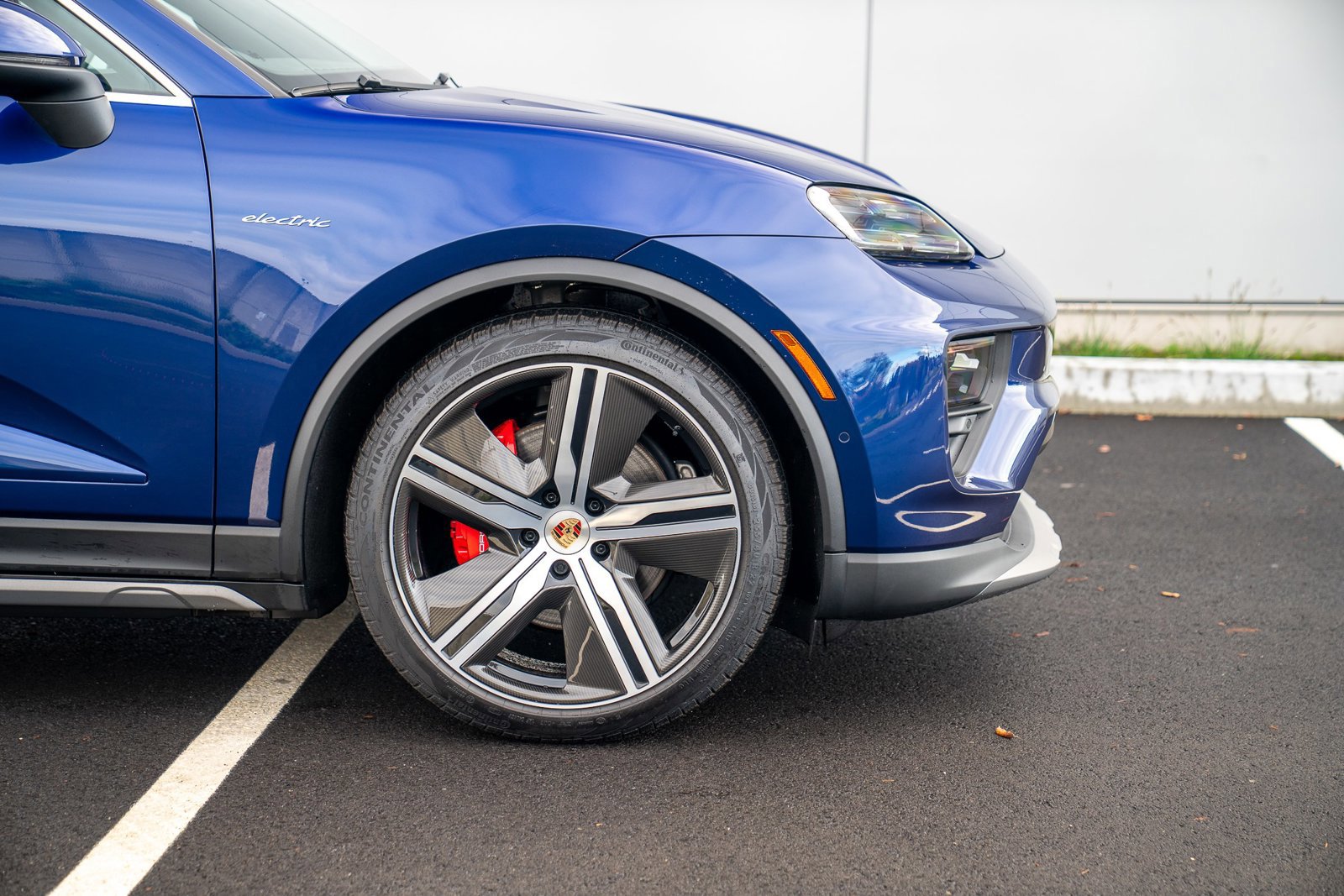 New 2025 Porsche Macan 4S Electric image 9