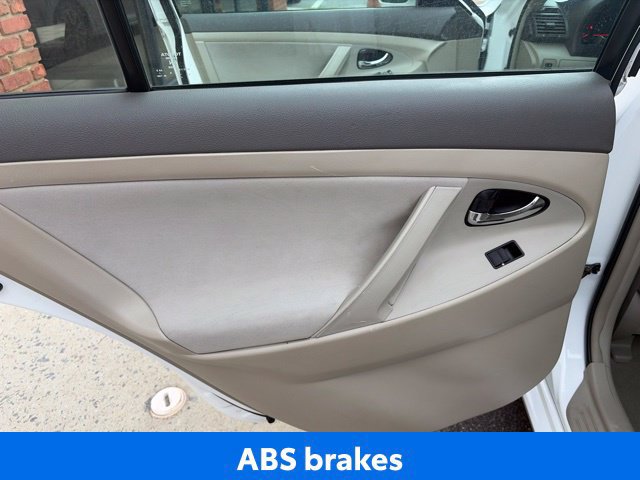 Used 2009 Toyota Camry LE FWD image 9