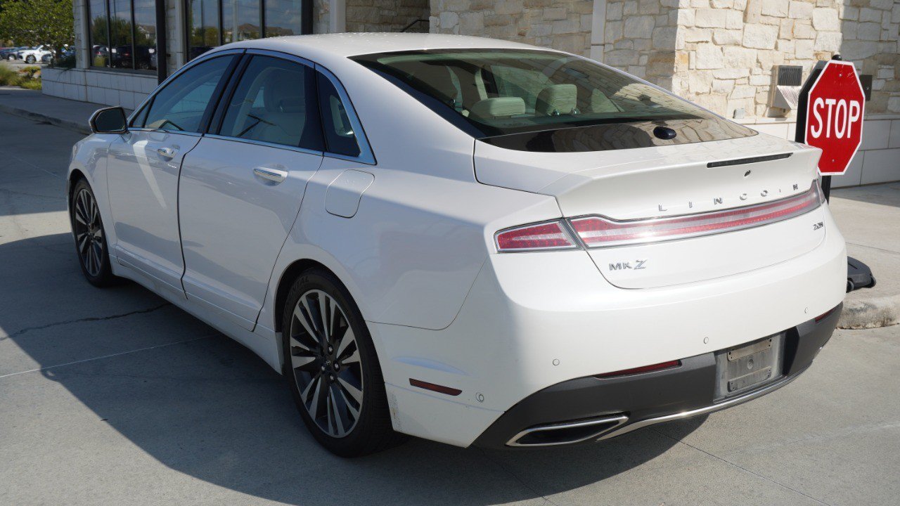 Used 2017 Lincoln MKZ Reserve w/ Technology Package FWD image 9