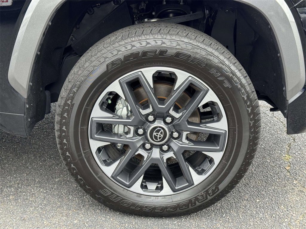 Used 2024 Toyota Tundra Limited image 27