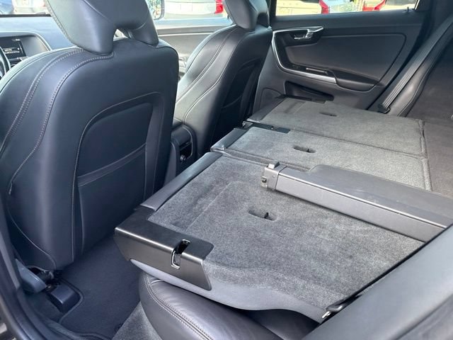 Used 2016 Volvo XC60 T5 Premier w/ Proximity Package AWD/4WD image 13