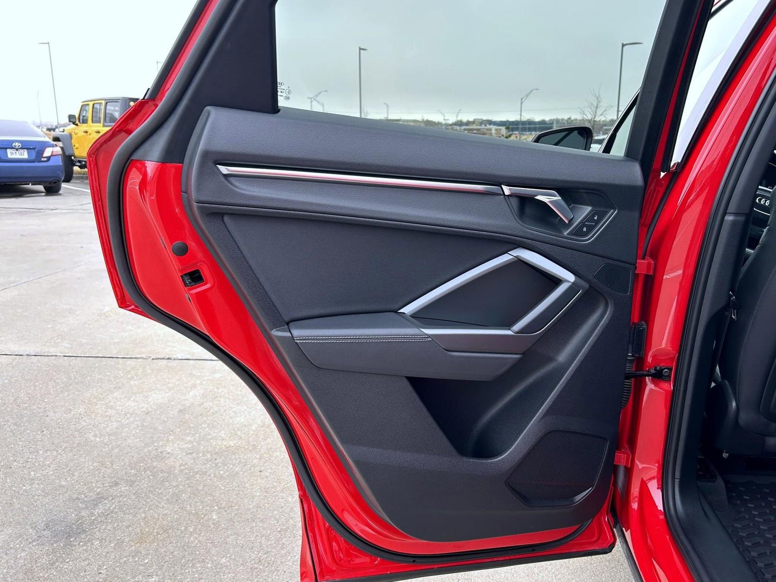 Used 2020 Audi Q3 2.0T Premium Plus w/ Premium Plus Package image 20