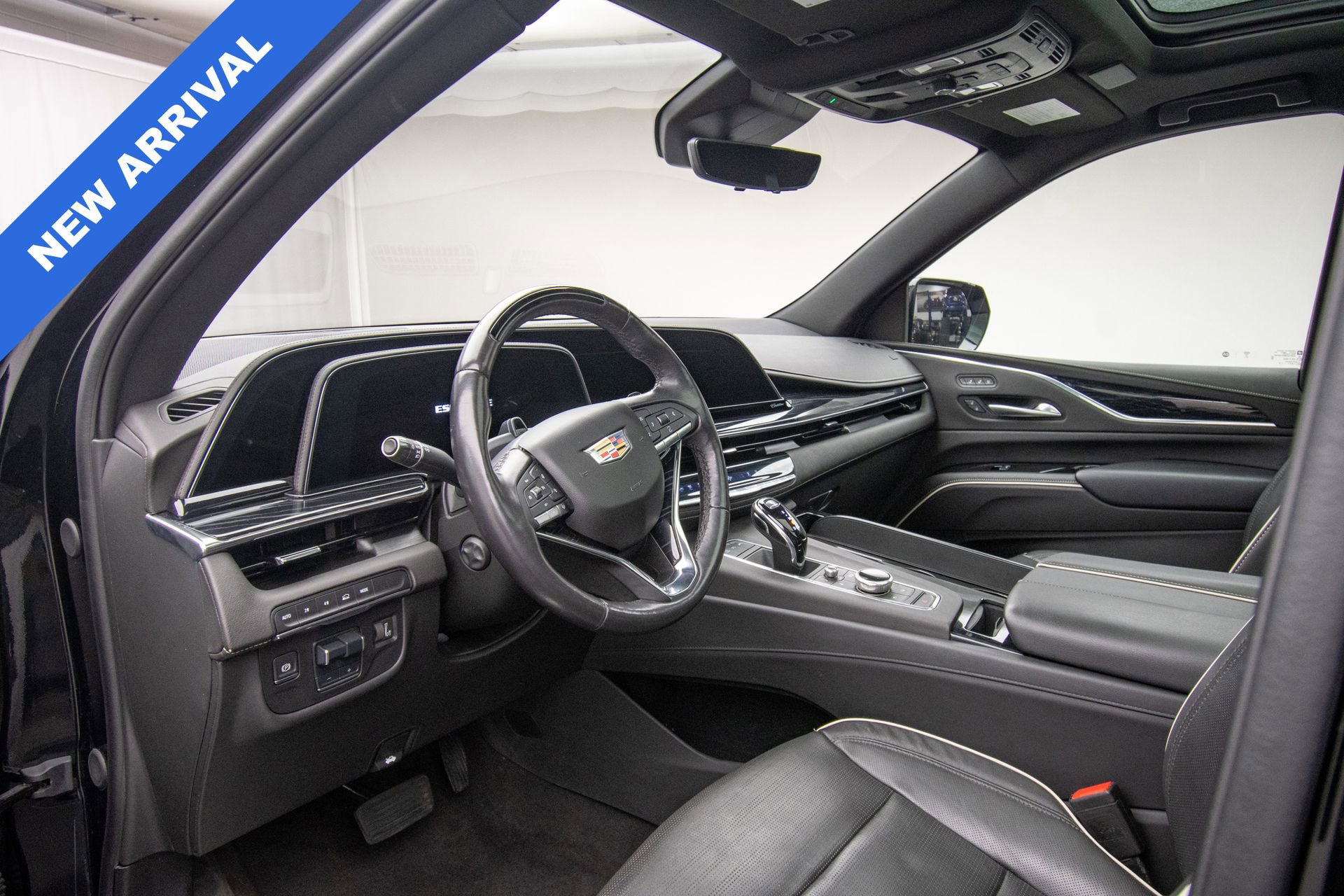 Used 2024 Cadillac Escalade Sport image 10