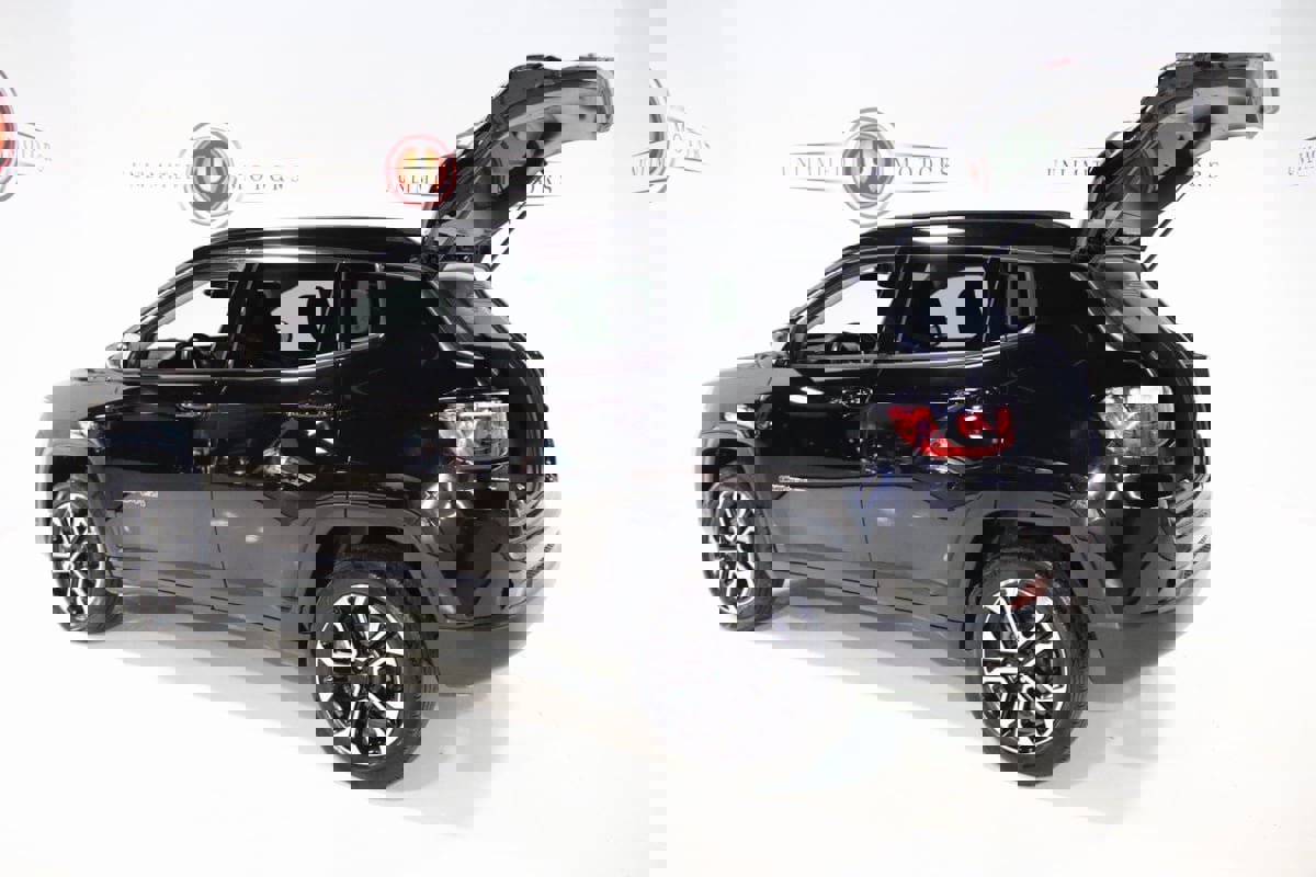 Used 2022 Jeep Compass Limited image 27