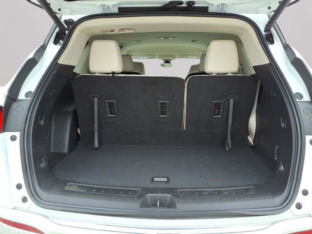 Used 2023 Buick Enclave Essence image 32