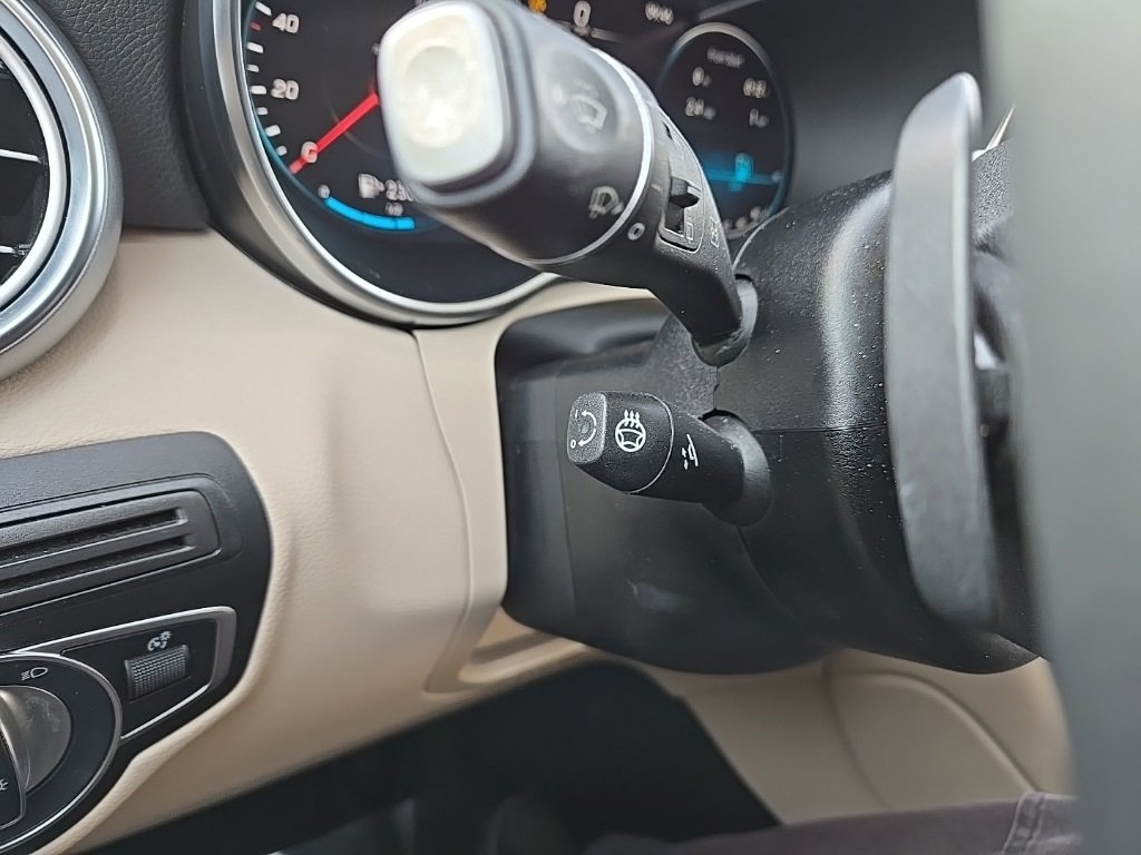 Used 2021 Mercedes-Benz GLC 300 4MATIC image 60