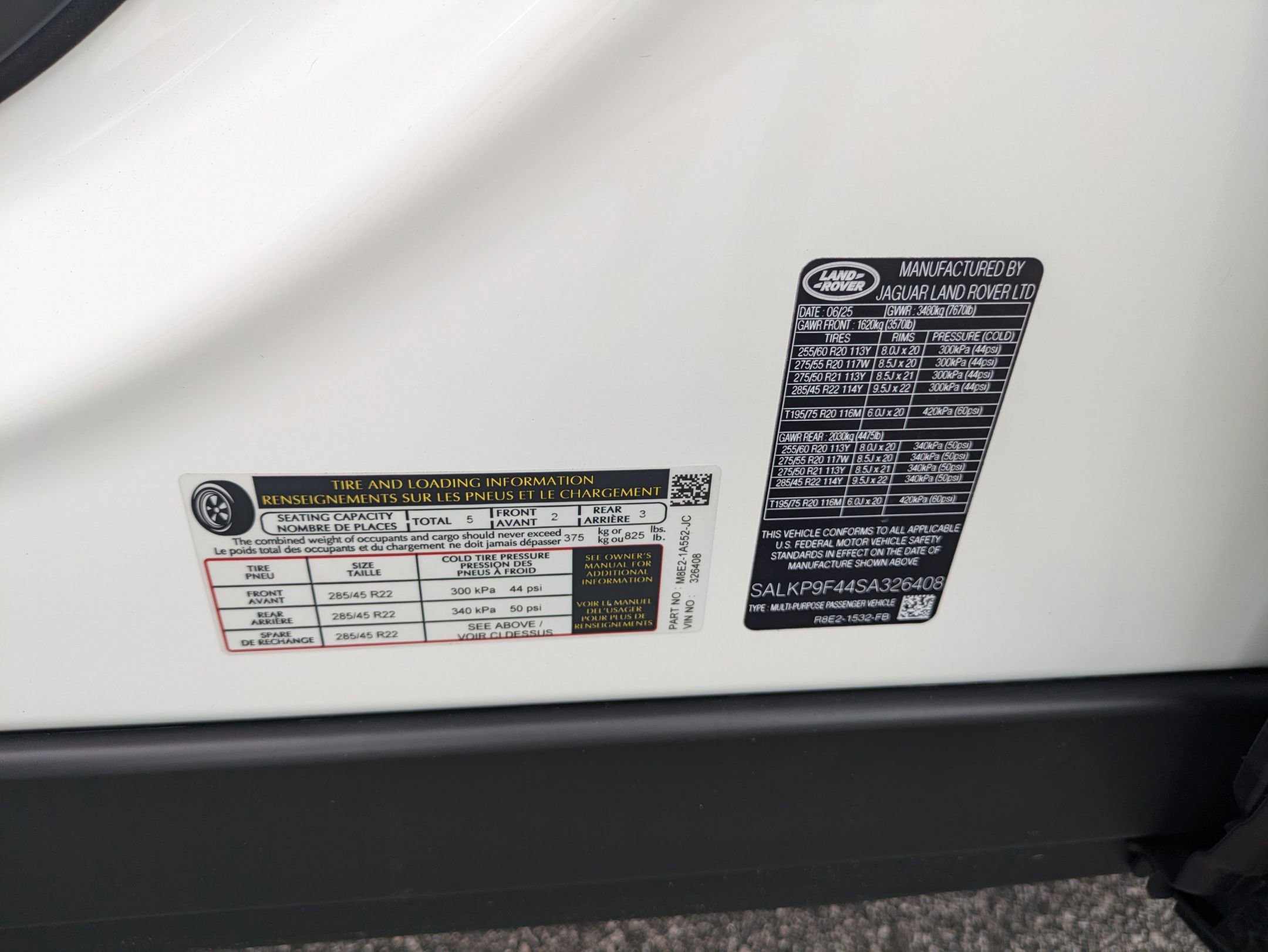 New 2025 Land Rover Range Rover SE image 35