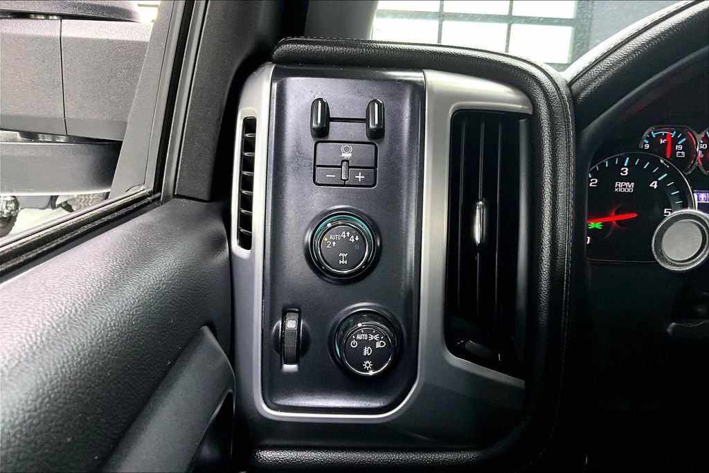 Used 2017 GMC Sierra 1500 SLE w/ SLE Value Package AWD/4WD image 15