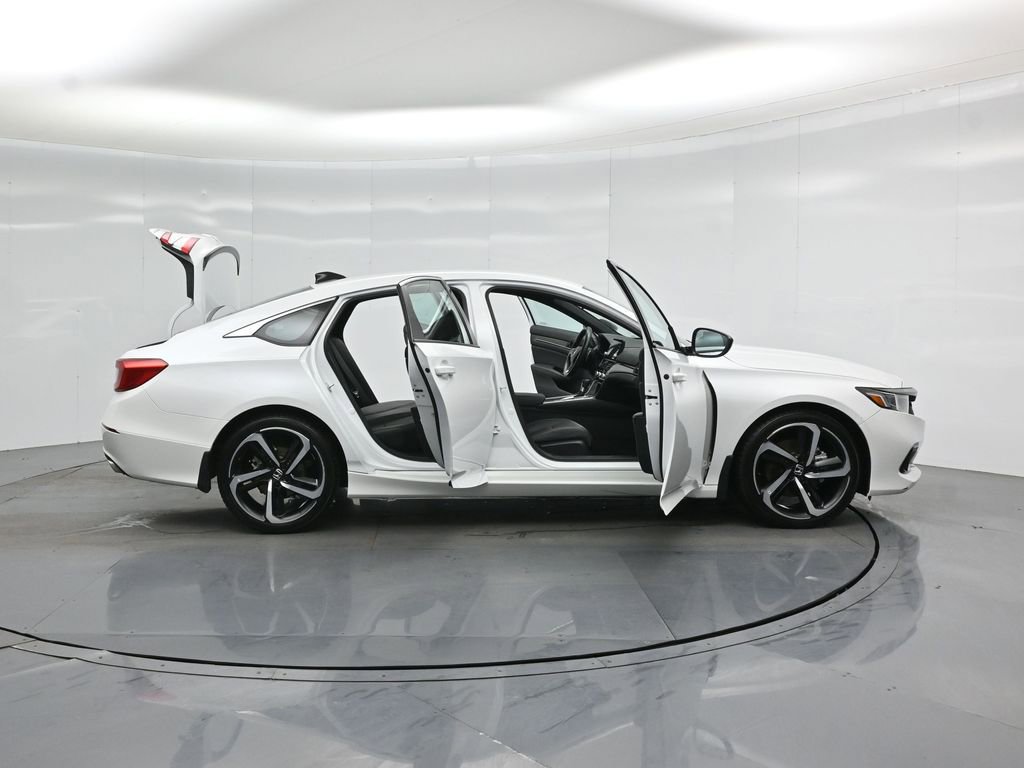 Used 2022 Honda Accord Sport image 3