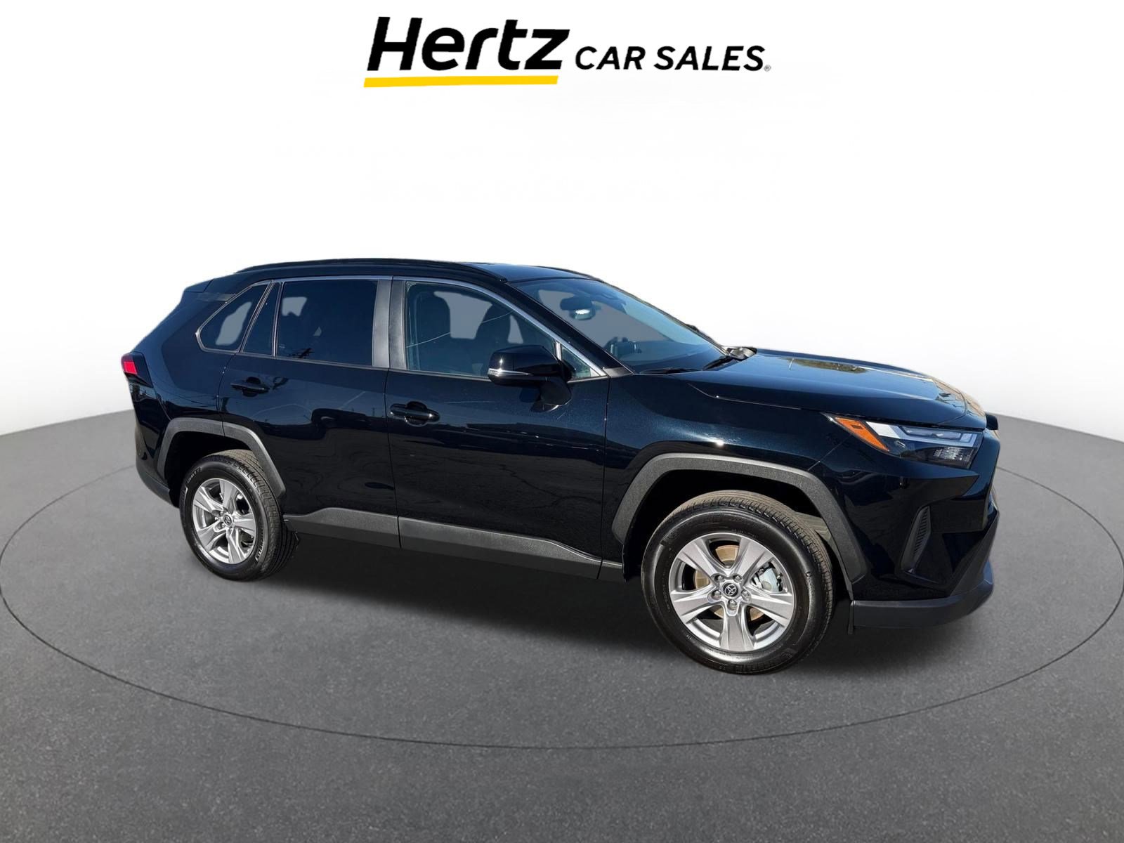 Used 2025 Toyota RAV4 XLE image 1