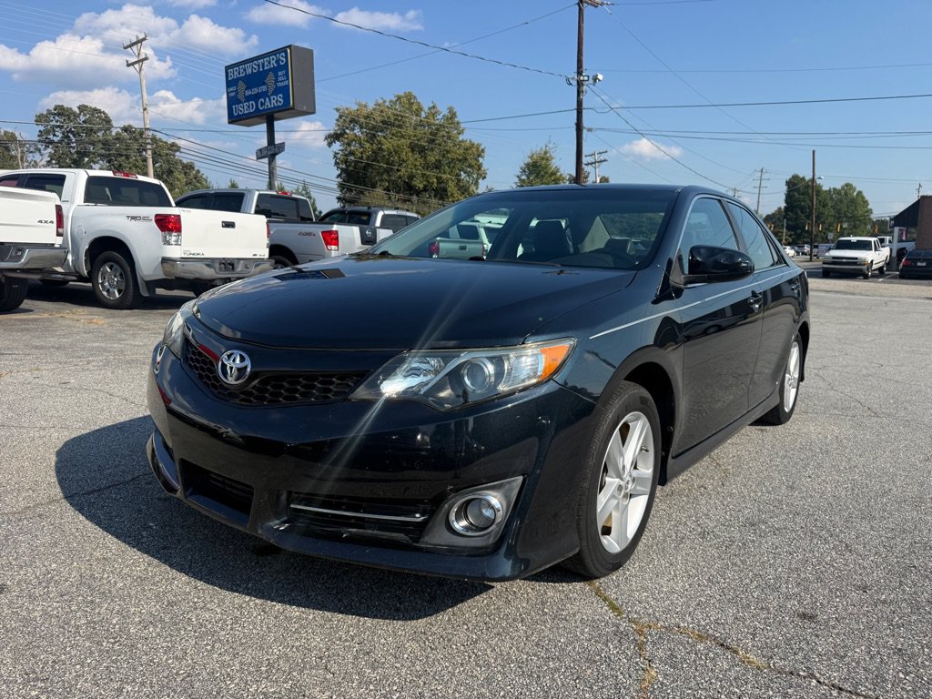 Used 2014 Toyota Camry SE