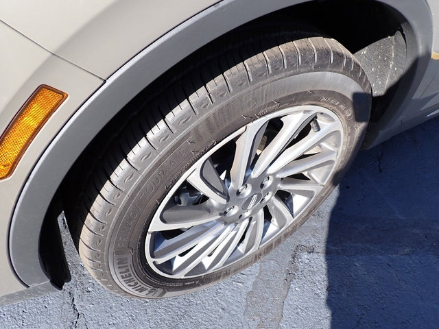 Certified 2025 Lincoln Corsair Reserve w/ Equipment Group 202A image 2