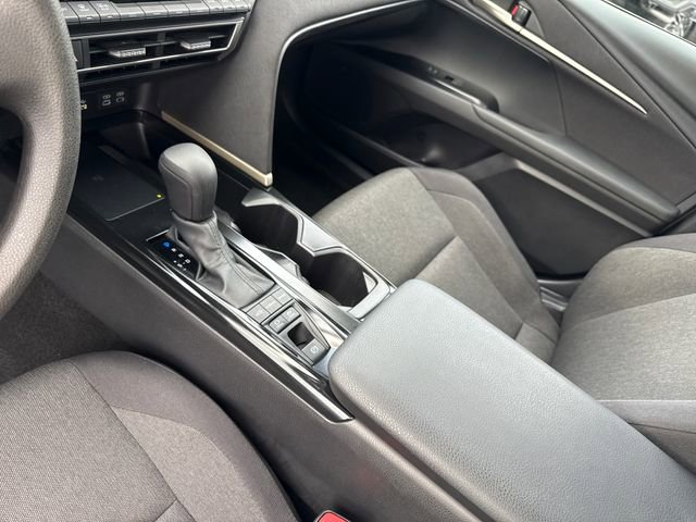 Used 2025 Toyota Camry LE FWD image 23