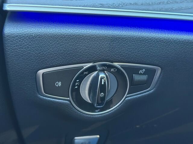 Used 2018 Mercedes-Benz E 300 image 33