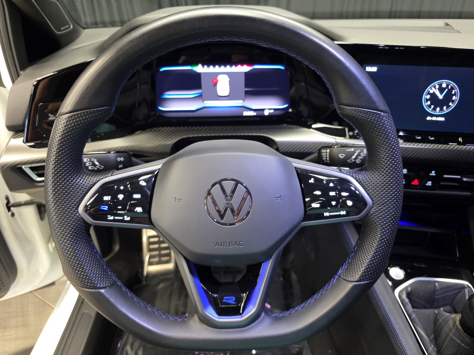 Used 2023 Volkswagen Golf 20th Anniversary Edition image 22