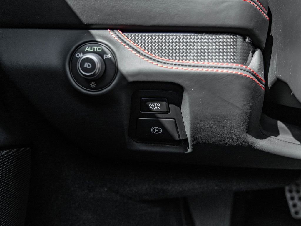 Used 2020 Ferrari F8 Tributo image 27