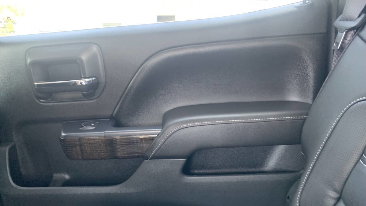 Used 2015 GMC Sierra 2500 Denali w/ Duramax Plus Package AWD/4WD image 24