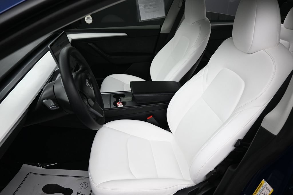 Used 2024 Tesla Model Y 2WD image 27