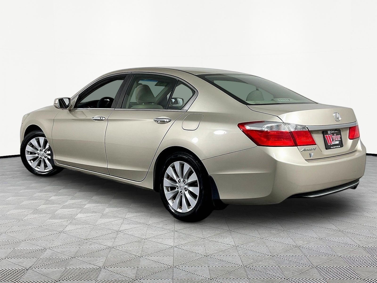Used 2013 Honda Accord EX image 4