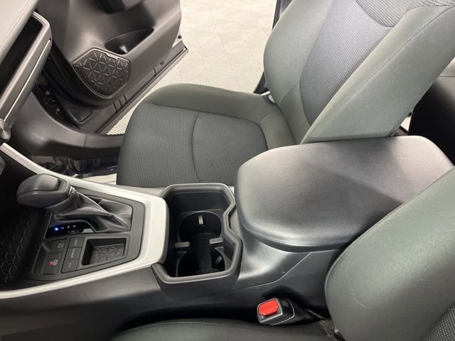 Used 2023 Toyota RAV4 LE FWD image 31