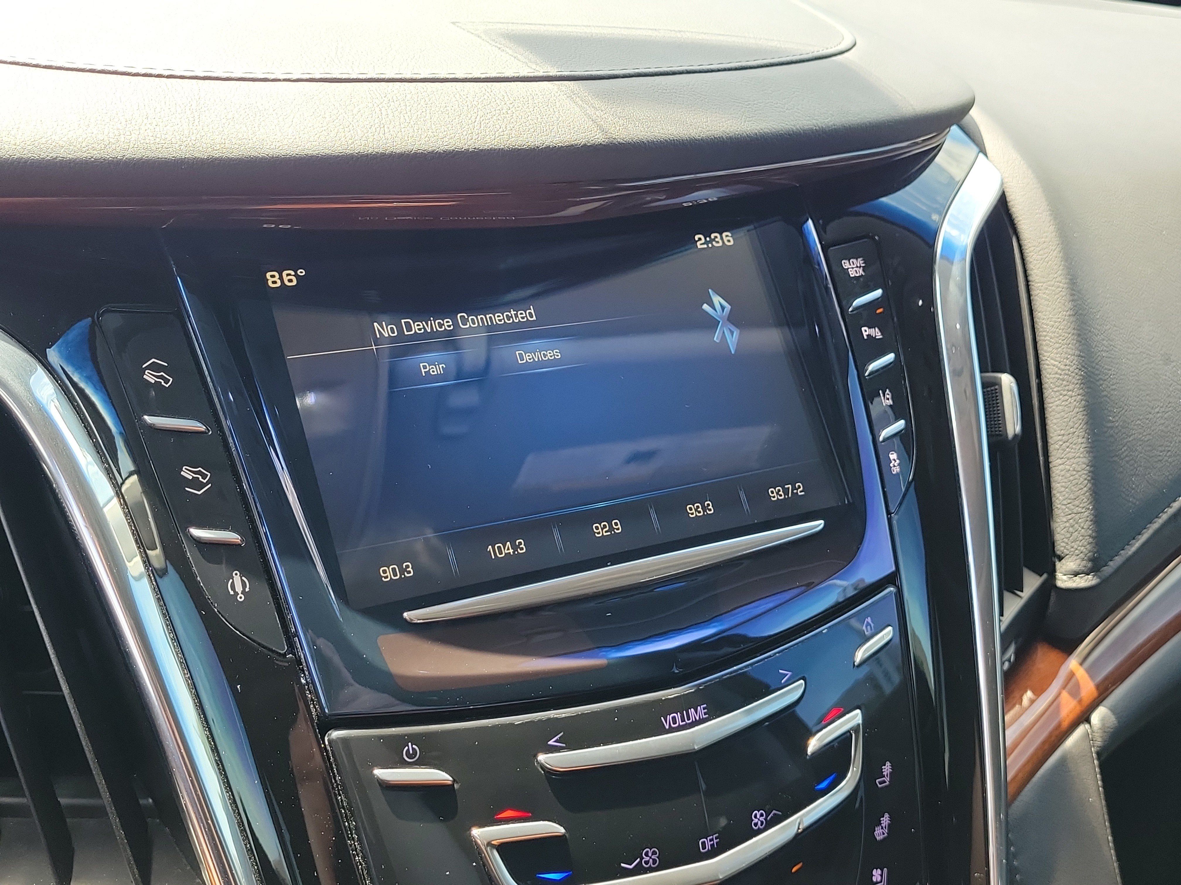 Used 2015 Cadillac Escalade Luxury AWD/4WD image 27